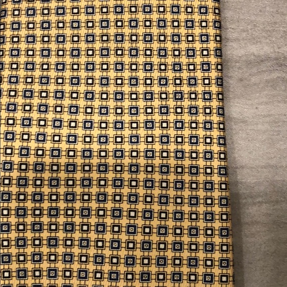 Gold tie - Picture 2 of 5